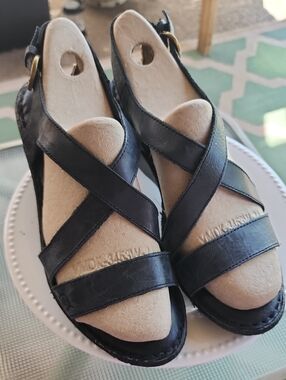 Women's Brown Crisscross Slingback Sandals